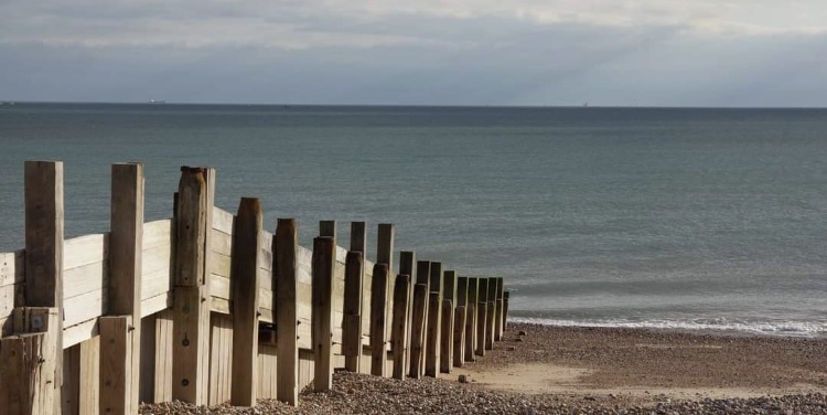 Hayling Island beach walks relaxing to the sound of the waves